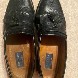 Men’s Black, Oxford wingtip lace-up hassle-top, size 9 The Bostonian brand.